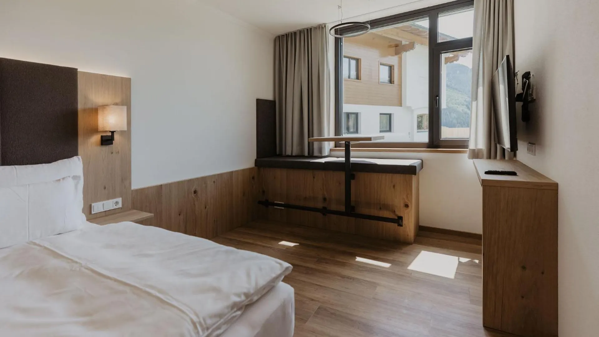 Landhaus Saalbach - Joker Card Included In Summer Bed & Breakfast Saalbach-Hinterglemm